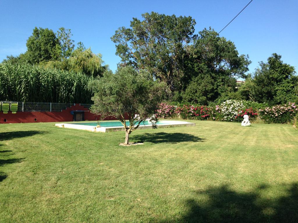 לינה וארוחת בוקר בזייה Les Jardins Du Rebaut מראה חיצוני תמונה